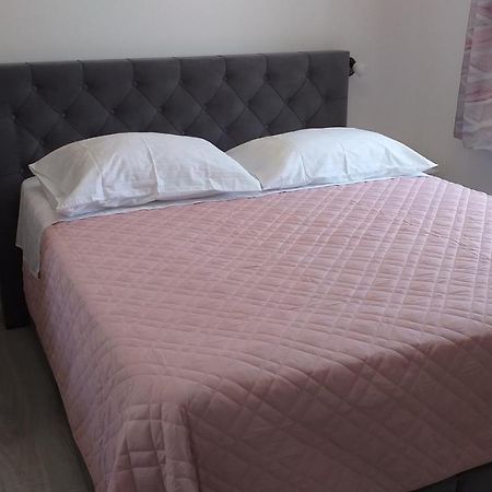 Apartman Karla Lastovo Экстерьер фото
